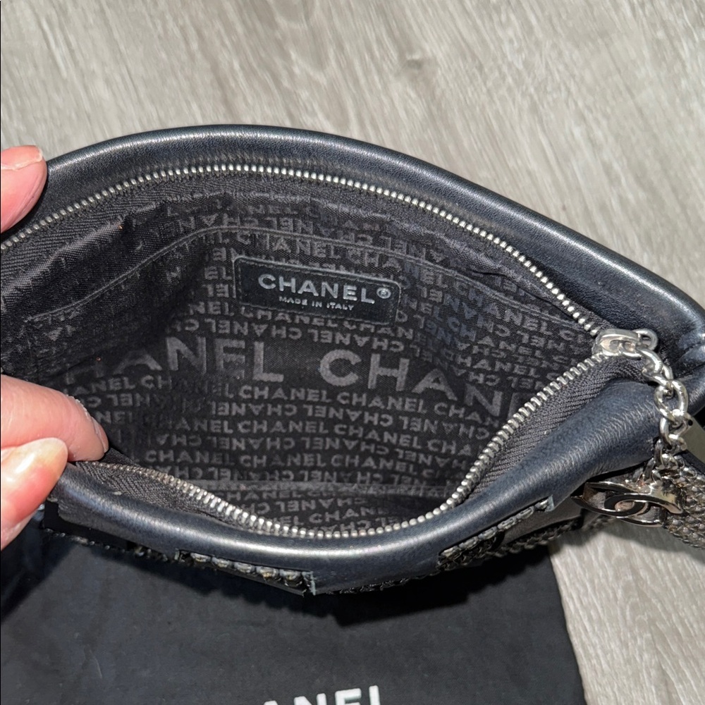 RARE CHANEL Leather Woven Strass Black Checkered Clutch Wristlet Vintage Evening - Picture 8 of 13